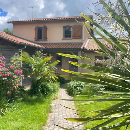Echappée Belle Verdoyante 20 Kms Du Puy Habitación en casa particular